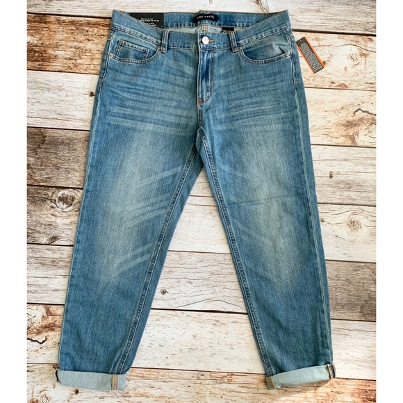 ✨Joe Fresh Slouchy Boyfriend Jeans - Picture 4 of 6